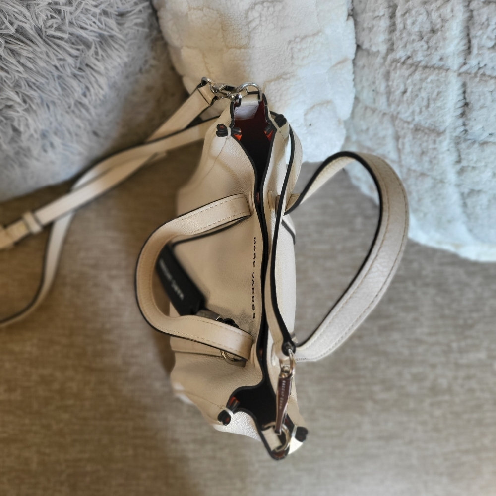 Marc Jacobs Pebbled Leather The Tag Crossbody Bag Off White Magnetic Closure - Picture 12 of 15
